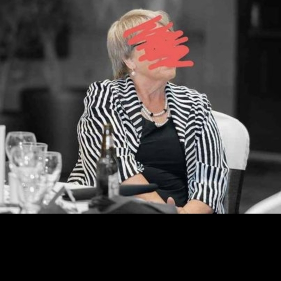 Suit - Picture 5 of 5